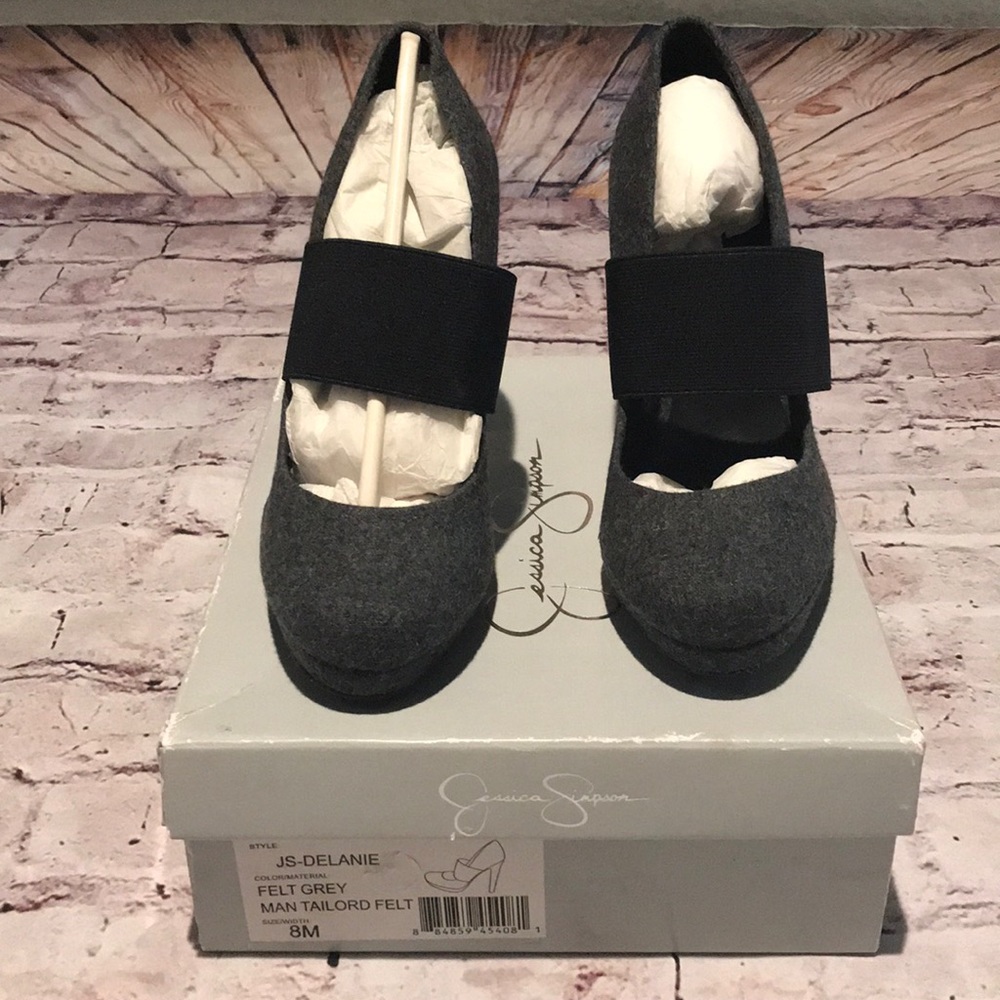 Jessica Simpson Delanie pumps w/wide elastic strap
